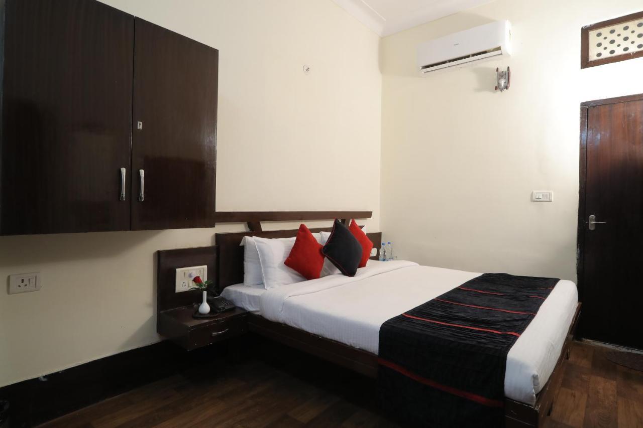 Hotel Vivek Continental Gwalior Exterior foto
